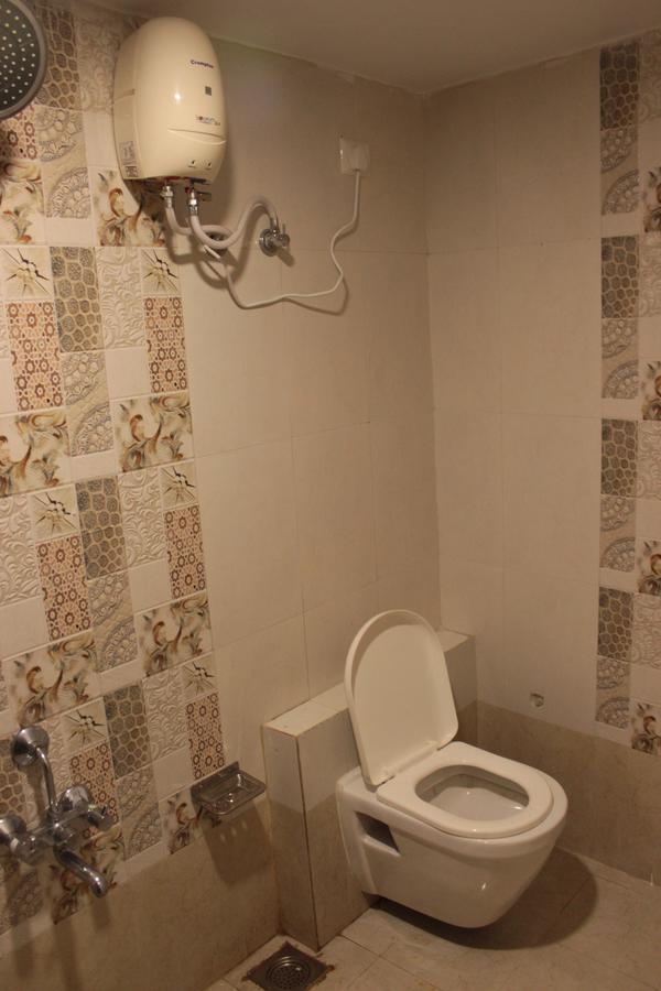 Apollo Hotel Ahmedabad Luaran gambar