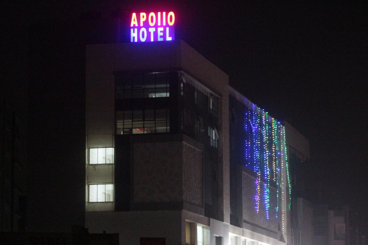 Apollo Hotel Ahmedabad Luaran gambar